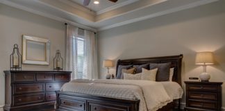 Sprzedaż mieszkania – samodzielnie czy z pomocą pośrednika nieruchomości