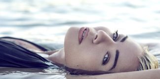 Srebro i złoto kontra biżuteria druciana