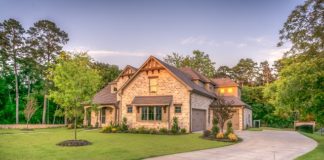 Upał i praca za biurkiem