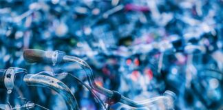 Czym pomalować kierownicę skórzana?