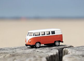 Czy można chodzić po kamperze podczas jazdy? Czy można chodzić po kamperze podczas jazdy?